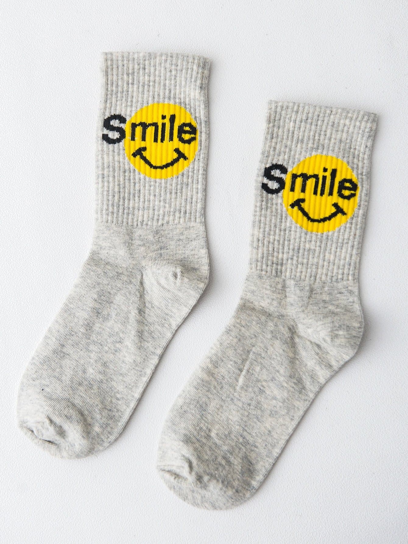 Black Smile Letter Print Socks 1pair