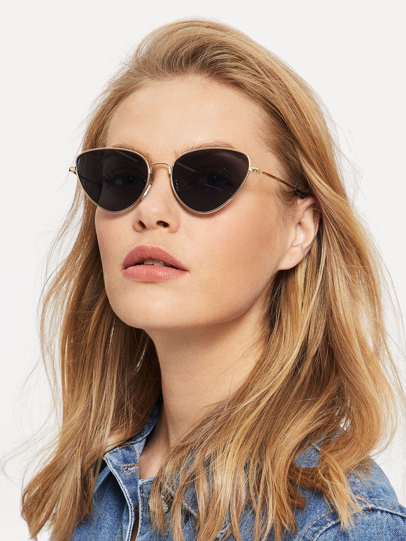 Black Metal Frame Tinted Lens Sunglasses
