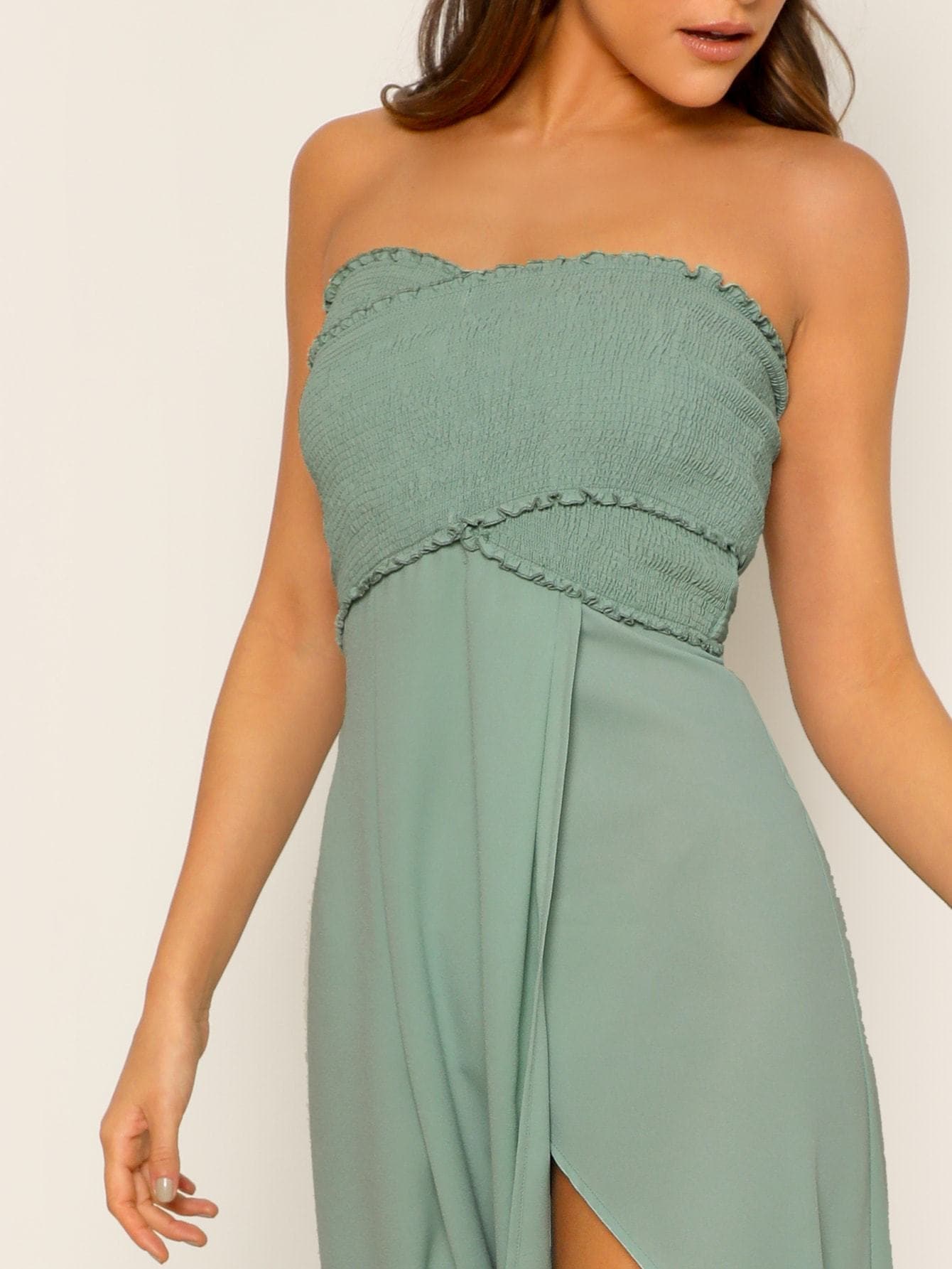 Green Sleeveless Off Shoulder Frill Trim Smocked Slit Hem Tube Dress