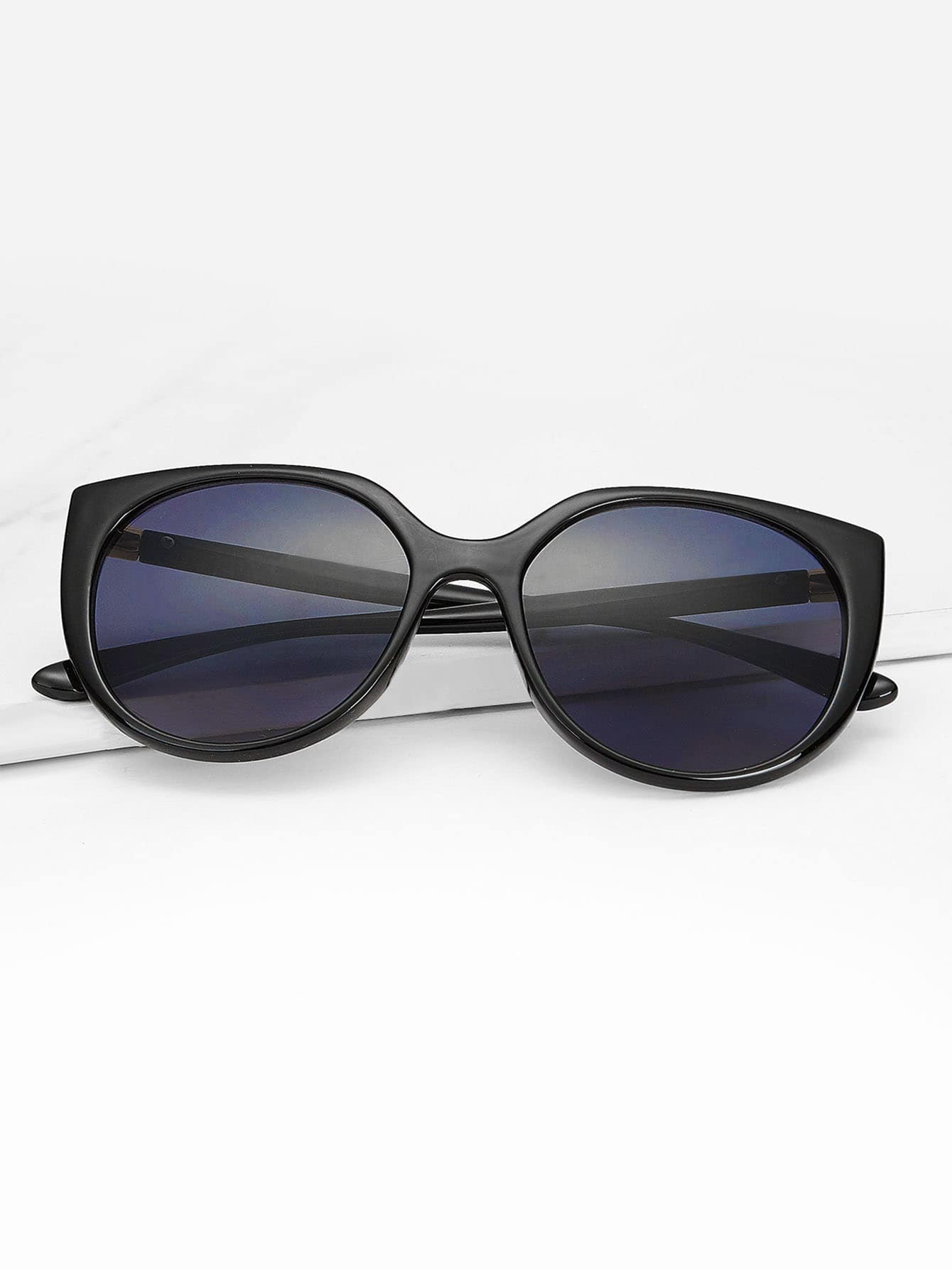 Black Metal Detail Flat Lens Sunglasses