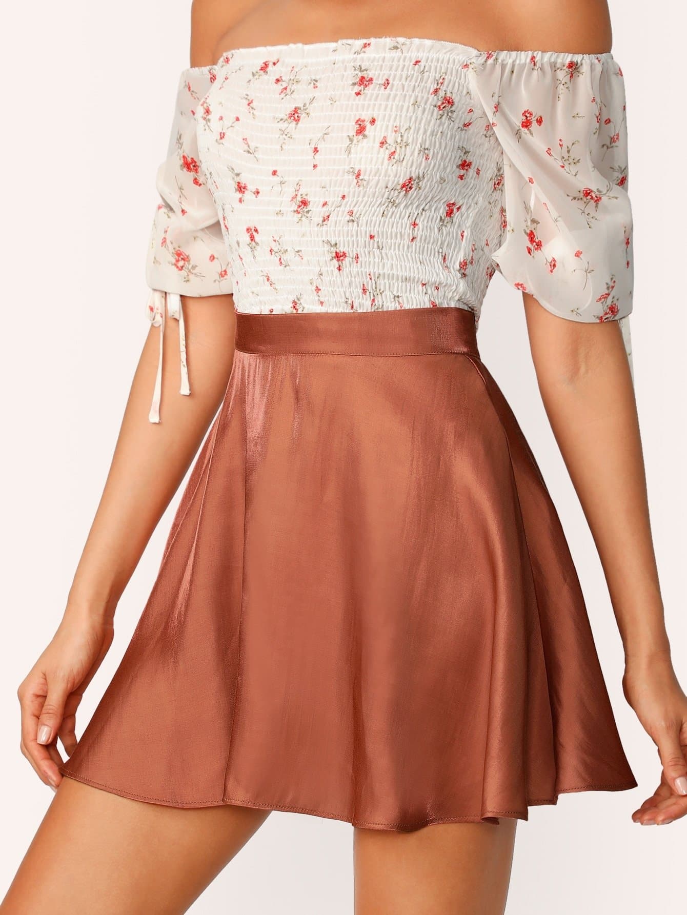 Short Wide Waistband Satin Skater Skirt