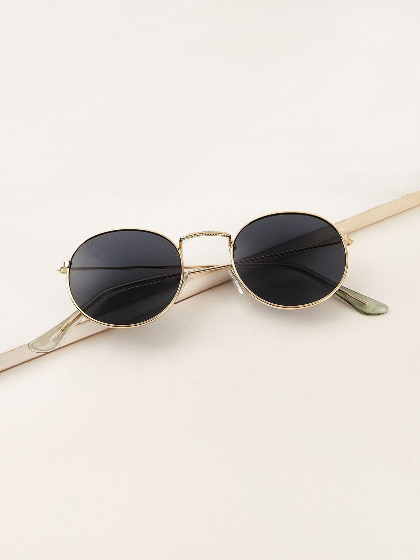 Black Metal Frame Tinted Lens Sunglasses