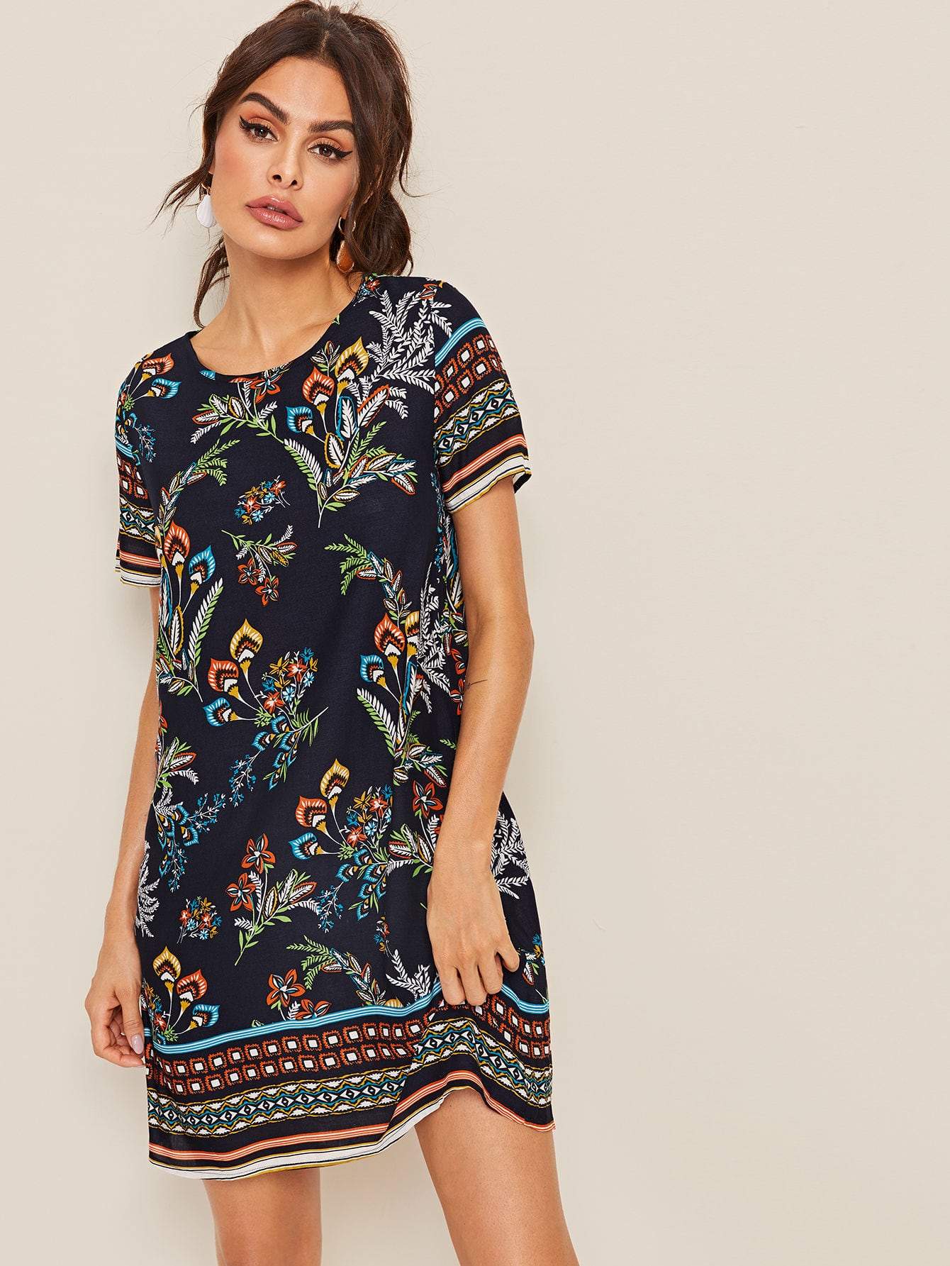 Round Neck Short Sleeve Tribal Floral Print Keyhole Back Tunic Dress