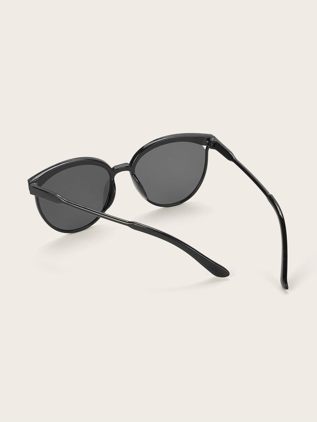 Black Plain Frame Tinted Lens Sunglasses