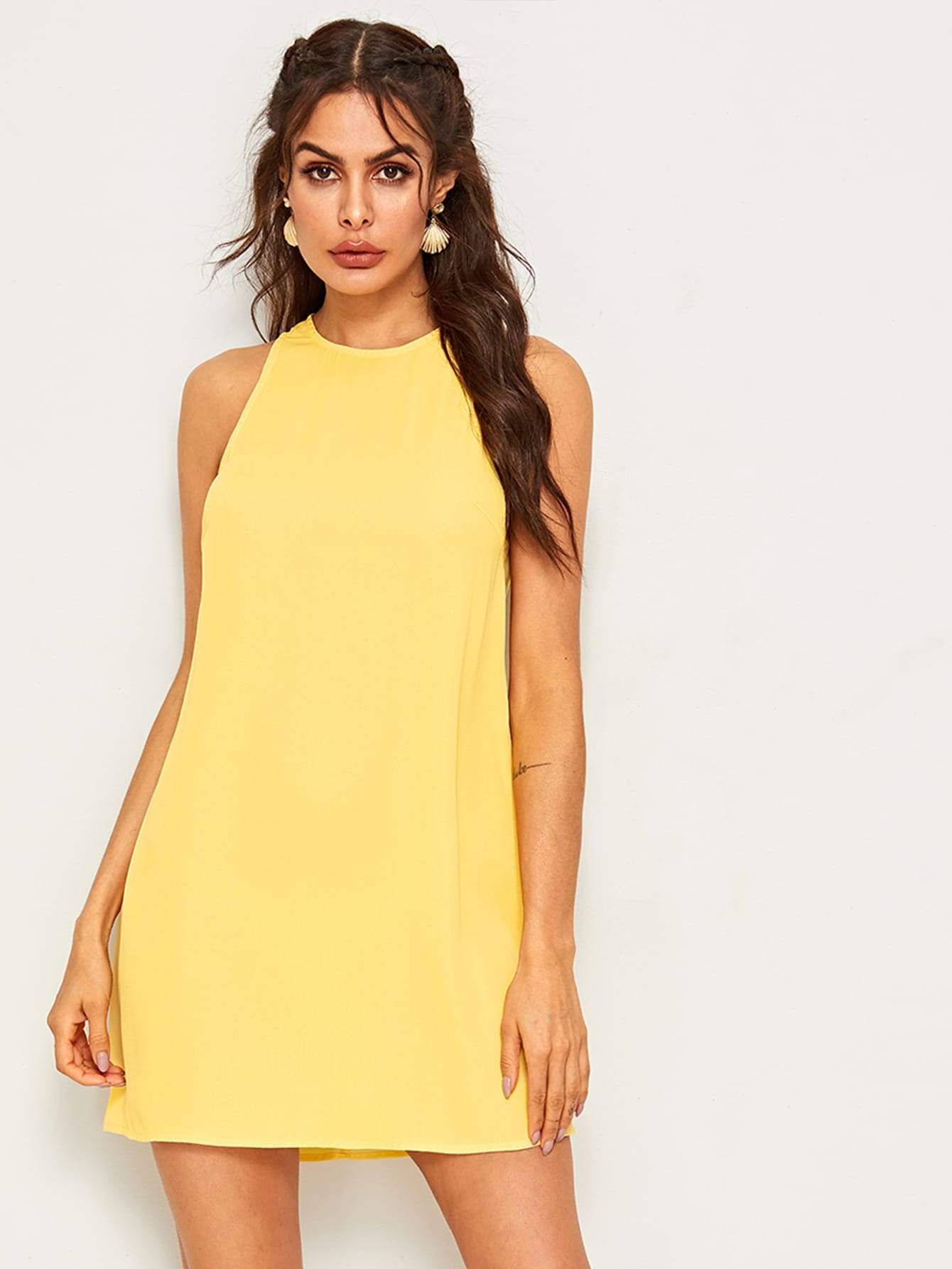 Round Neck Sleeveless Solid Keyhole Back Dress