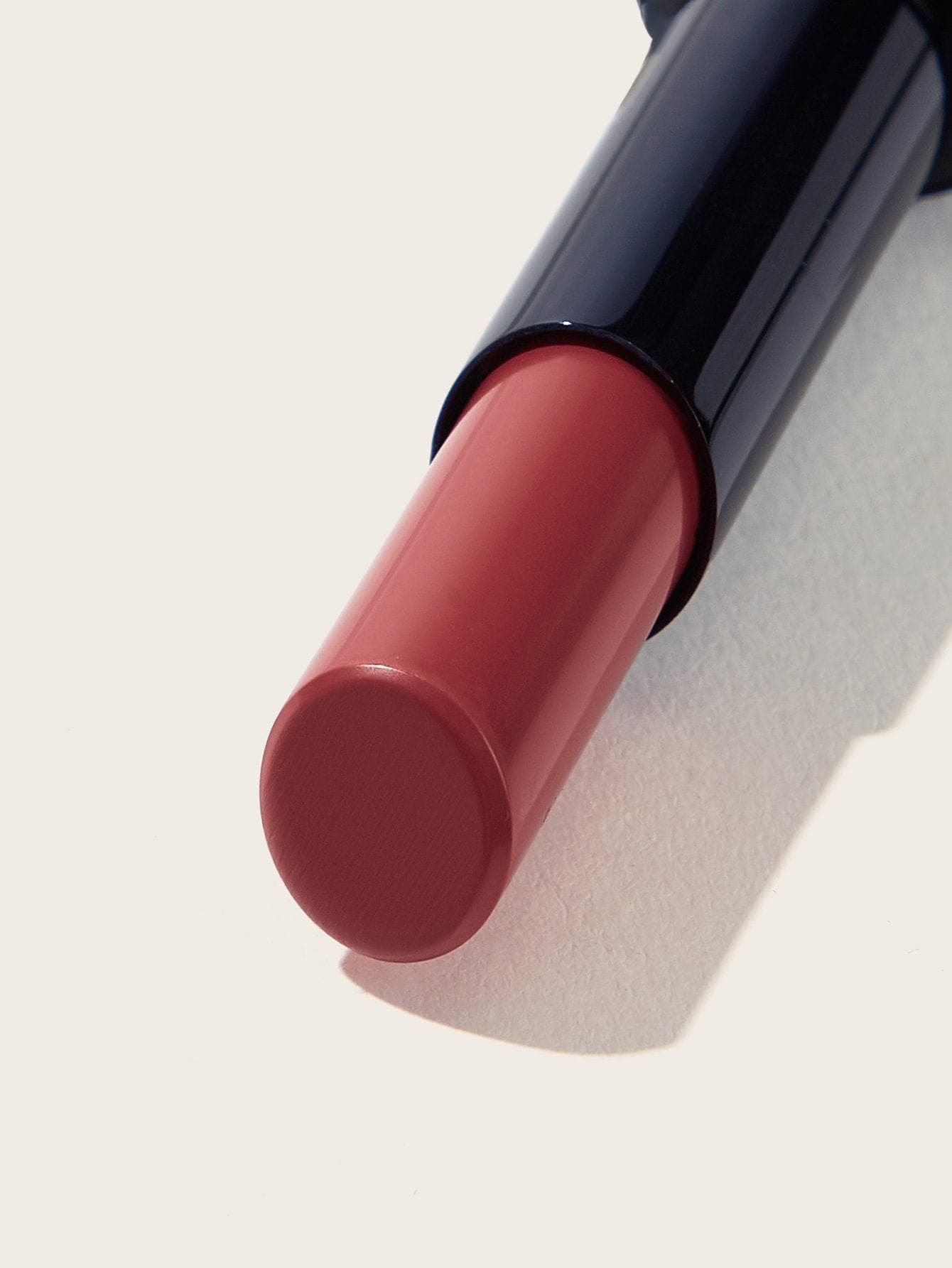 Matt Moisturizing Lipstick