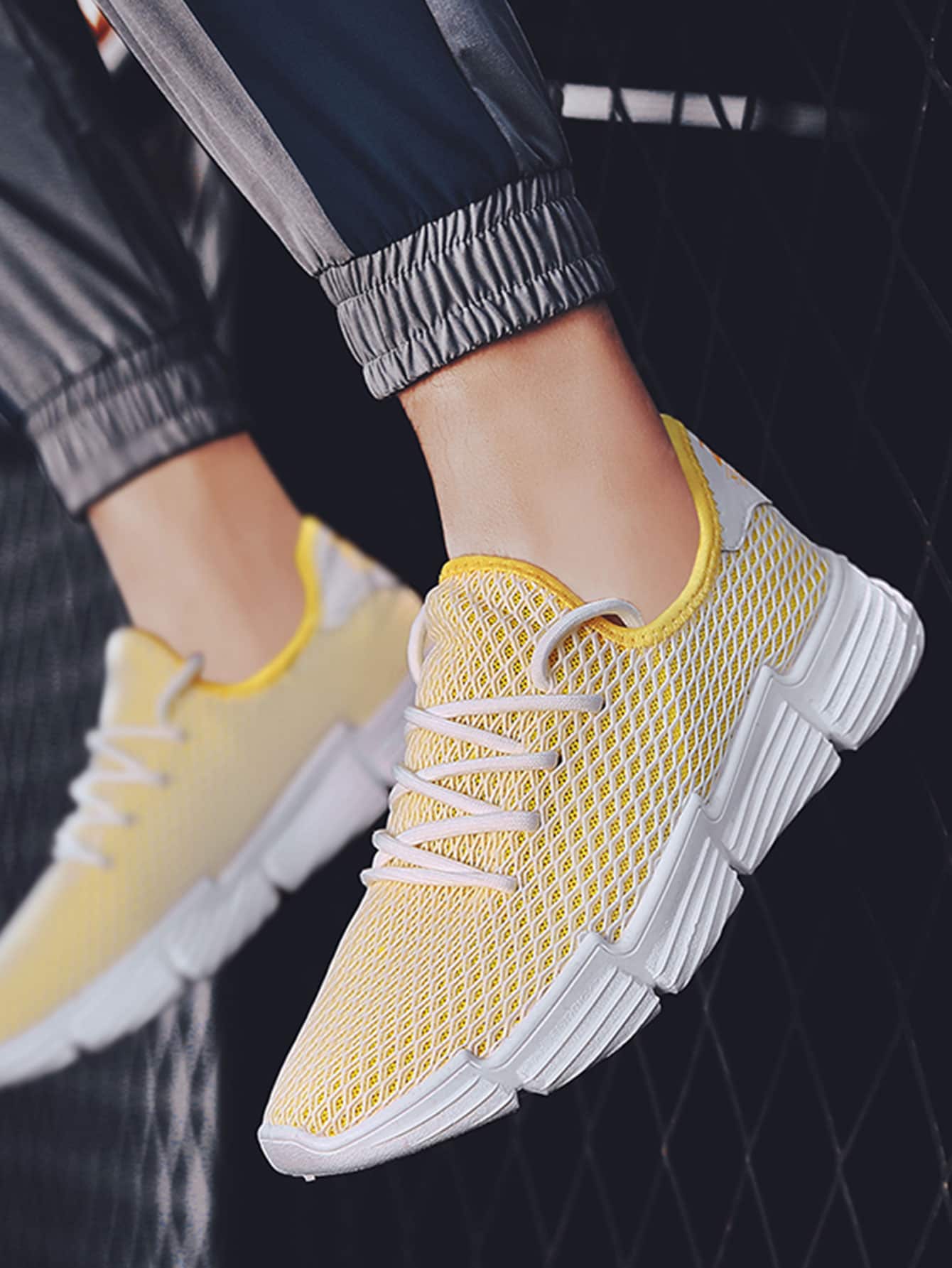 Round Toe Lace-up Front Mesh Trainers Shoes