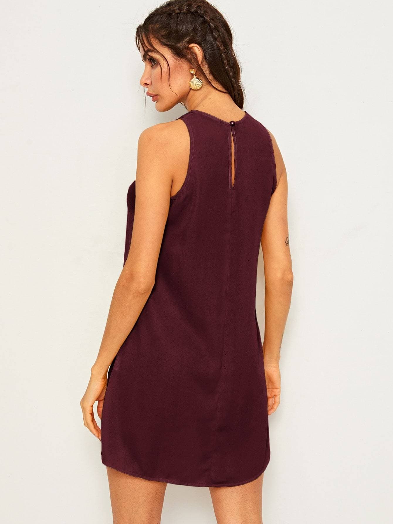 Round Neck Sleeveless Solid Keyhole Back Dress