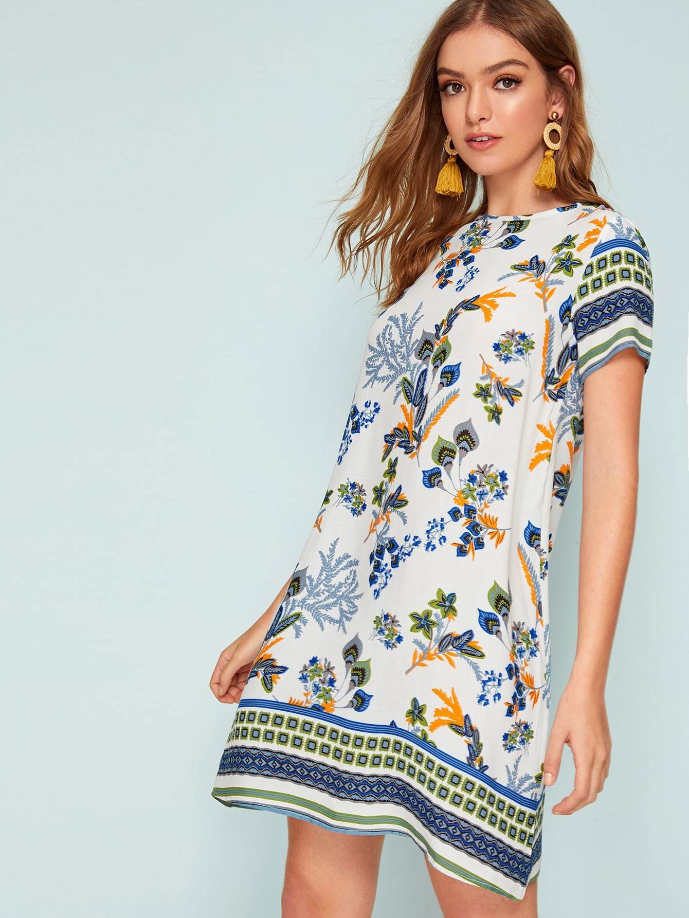 Round Neck Short Sleeve Tribal Floral Print Keyhole Back Tunic Dress