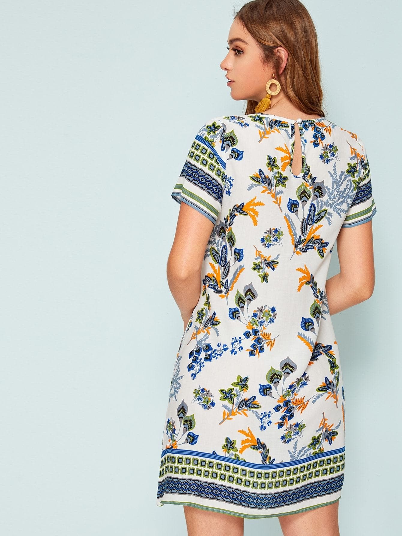 Round Neck Short Sleeve Tribal Floral Print Keyhole Back Tunic Dress