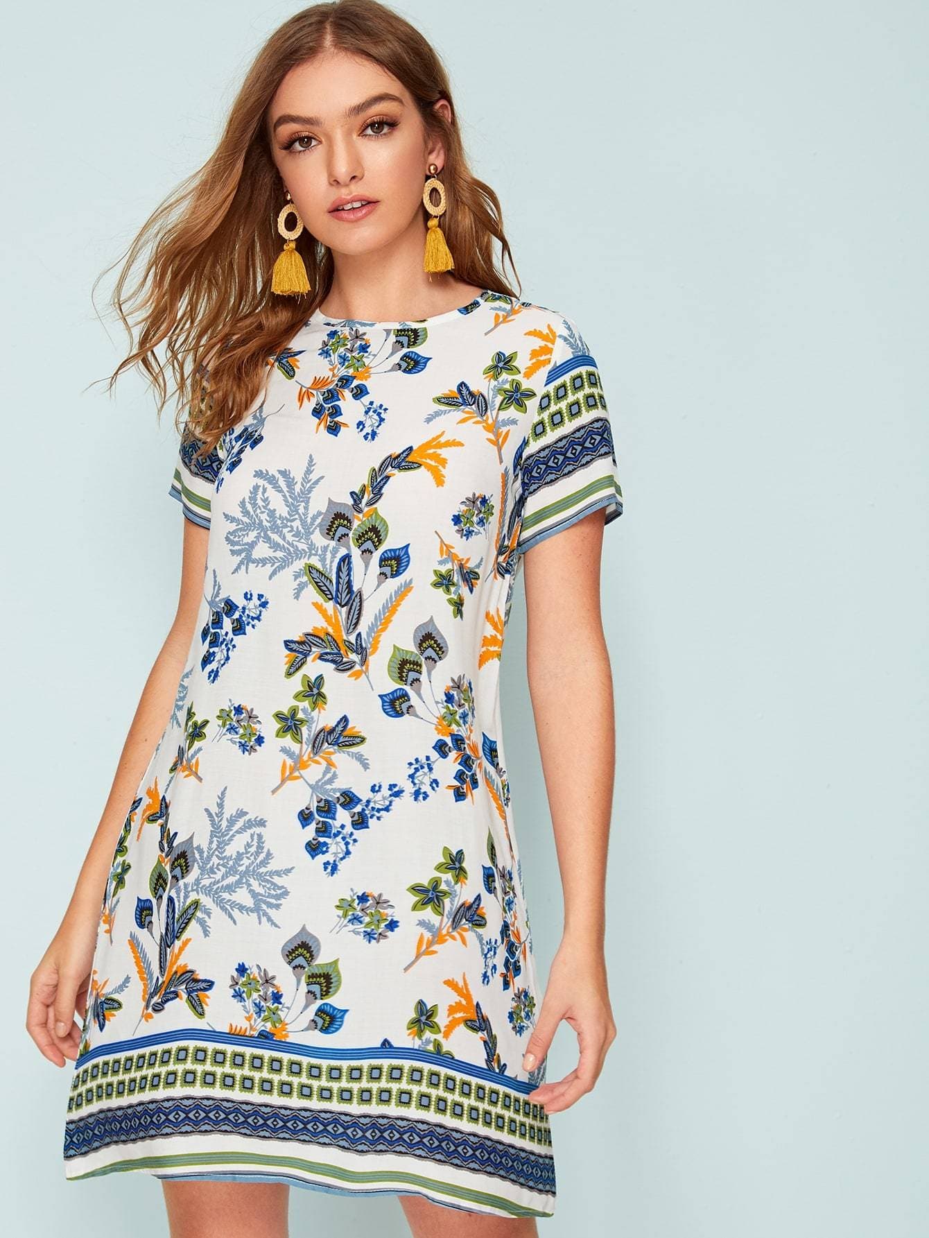 Round Neck Short Sleeve Tribal Floral Print Keyhole Back Tunic Dress