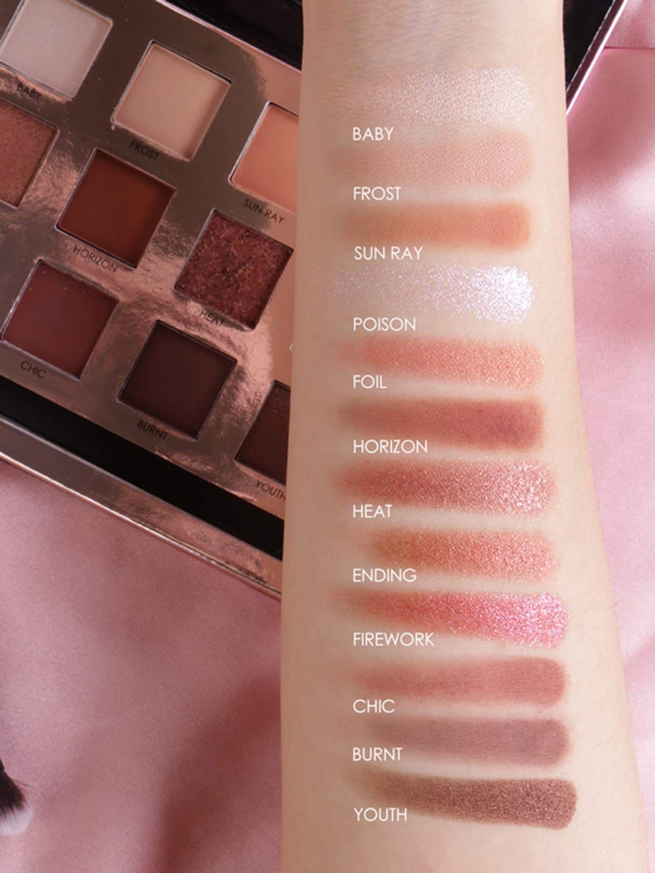 12 Colors Eyeshadow Palette With Brush 2pcs