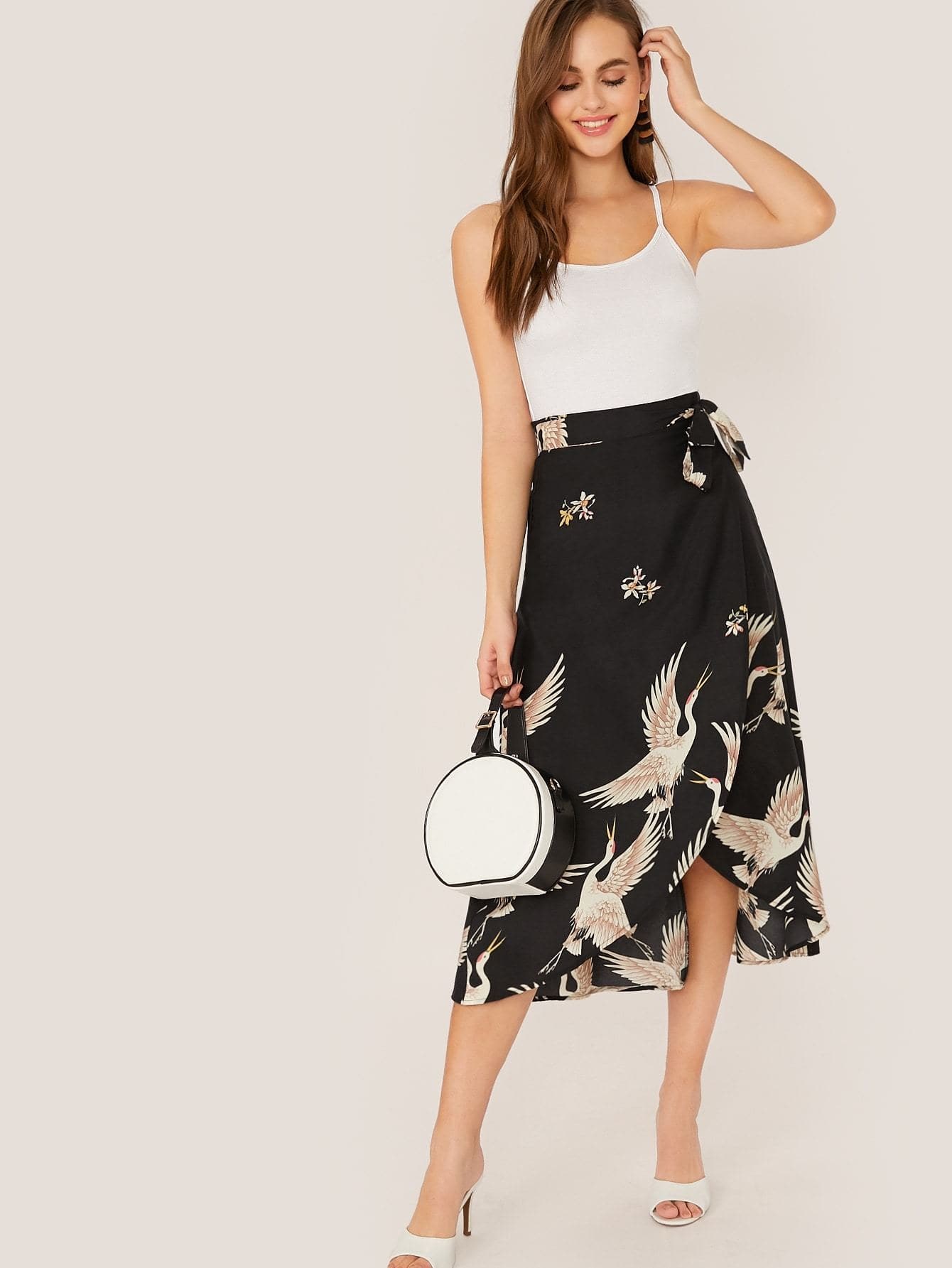 White Spaghetti Strap Slim Fit Solid Form Fitted Cami Top