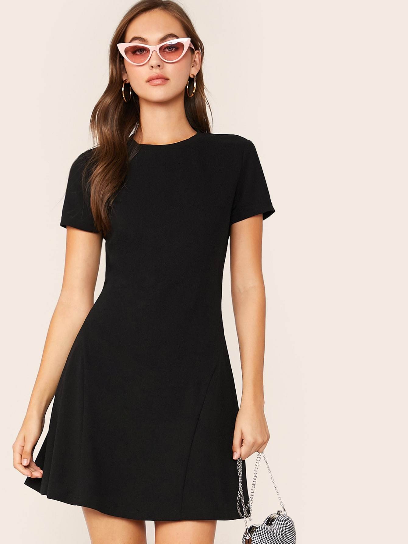 Black Round Neck Zipper Back Short Sleeve Flare Dress