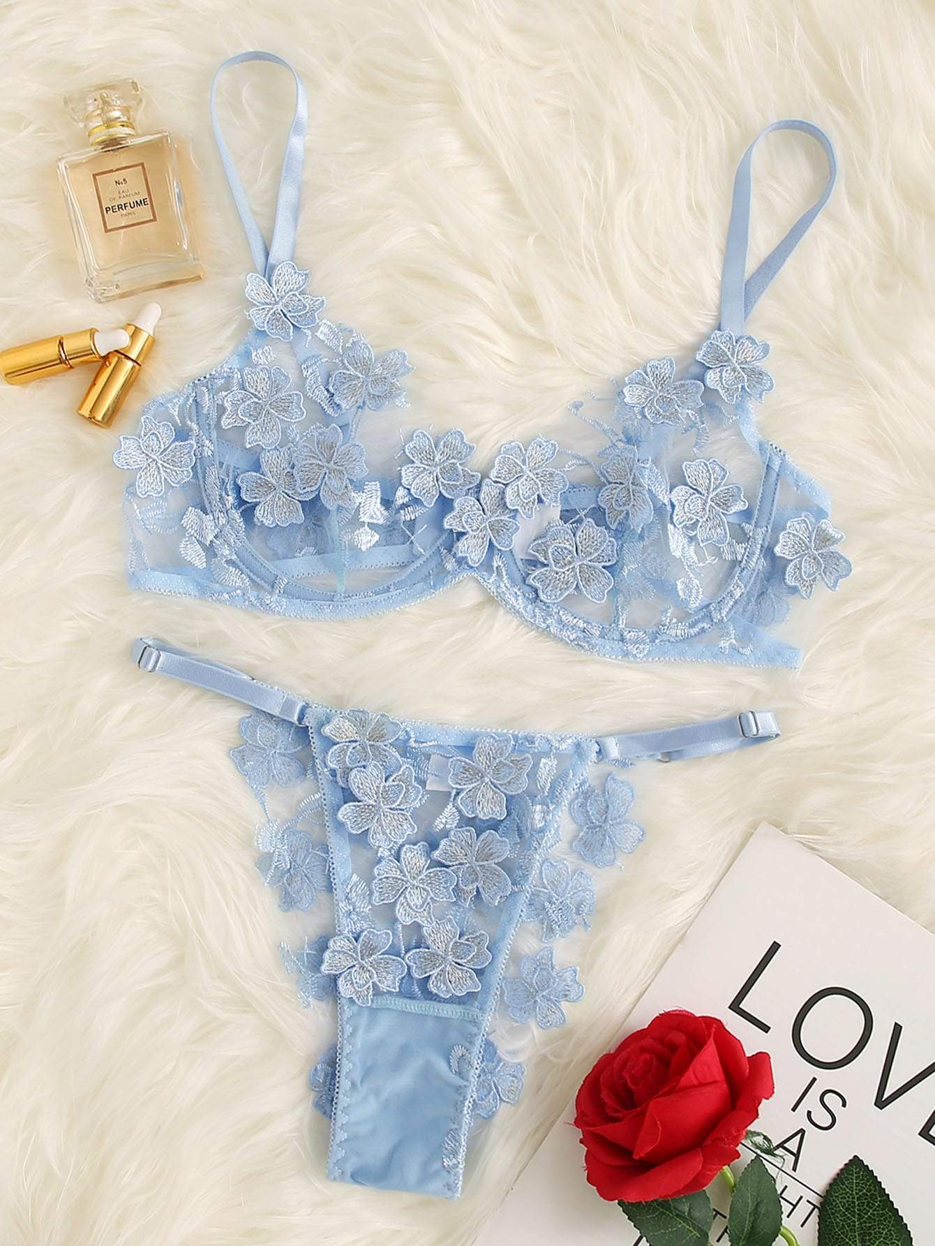 Applique Lace Underwire Lingerie Set