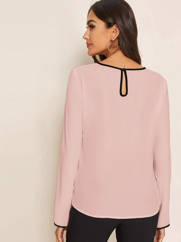 Round Neck Keyhole Back Contrast Binding Top