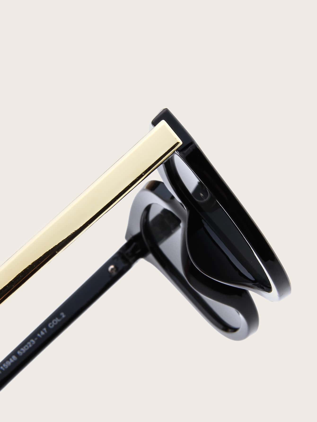 Black Plain Frame Flat Lens Sunglasses