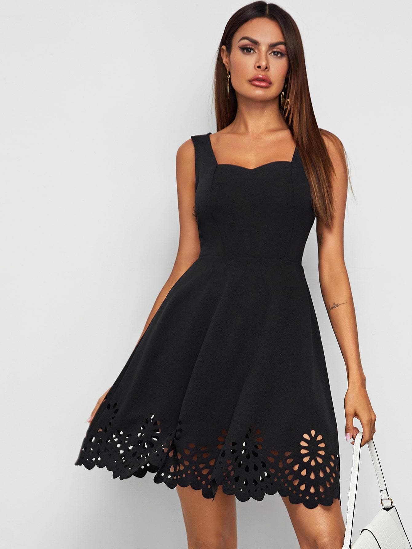 Black Sleeveless Laser Cut Scallop Hem Sweetheart Neck Dress