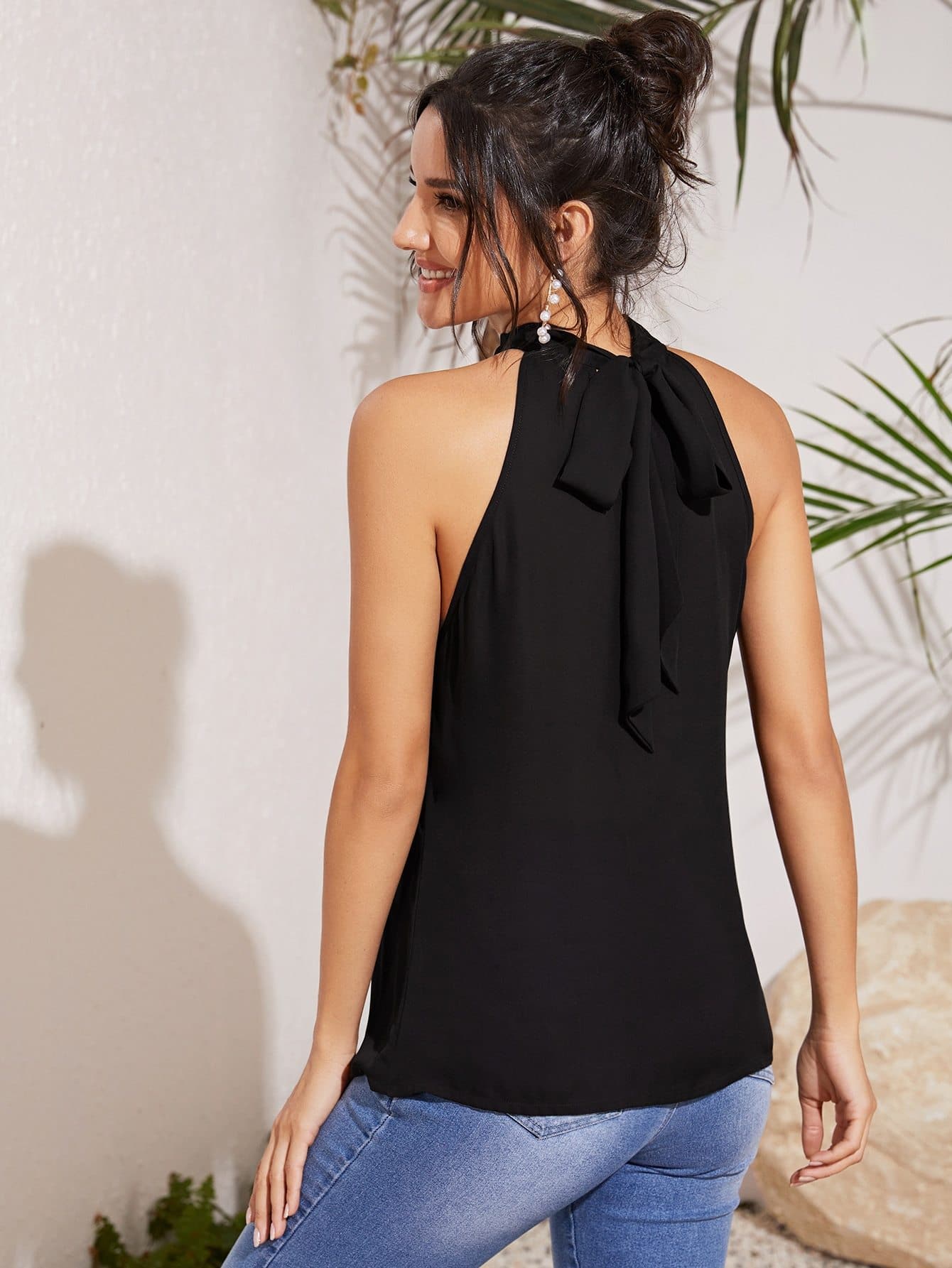Black Keyhole Neck Tie Back Solid Tank Top