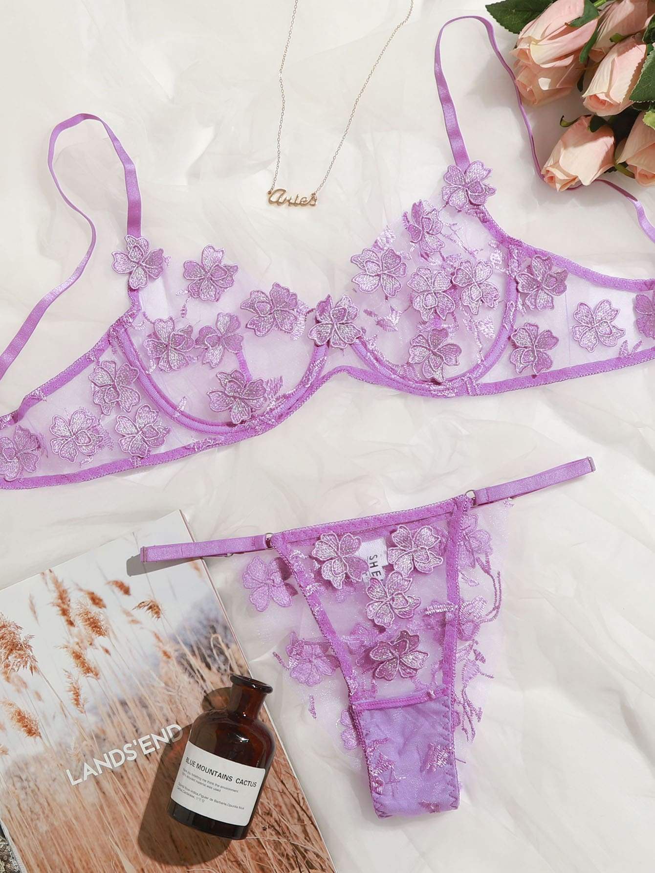 Applique Lace Underwire Lingerie Set