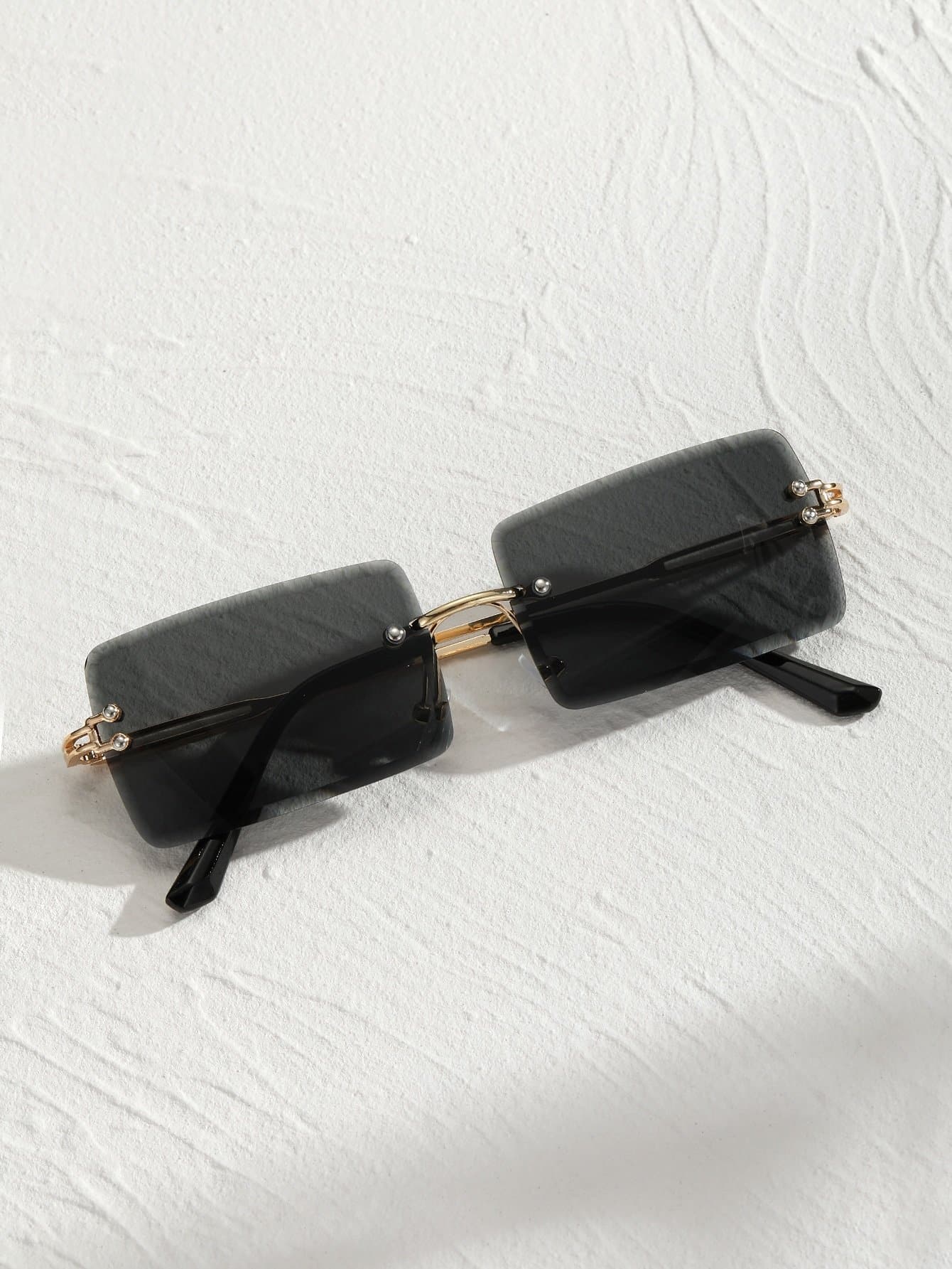 Square Rivet Decor Rimless Sunglasses