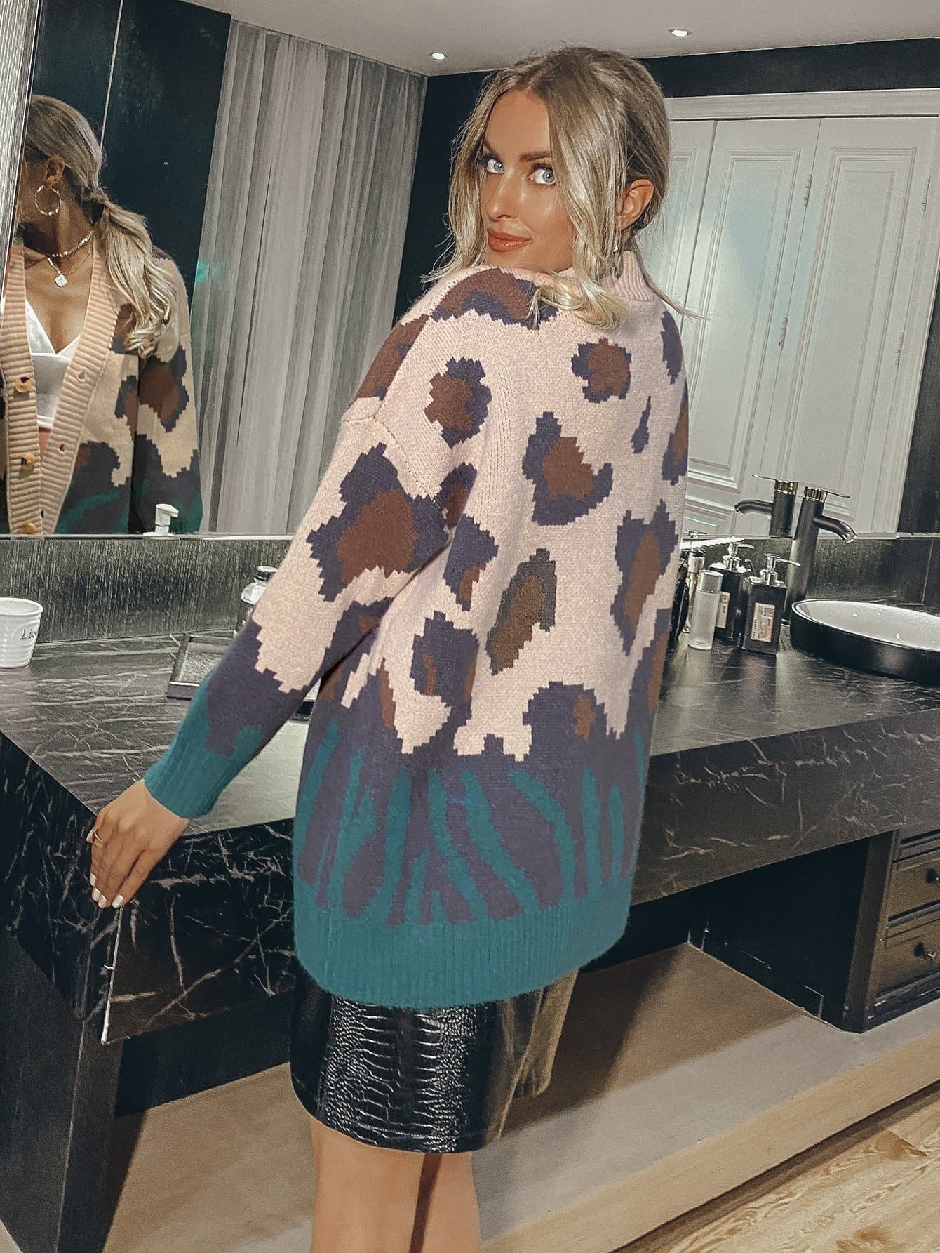 V-Neck Graphic Pattern Drop Shoulder Oversized High Stretch Cardigan