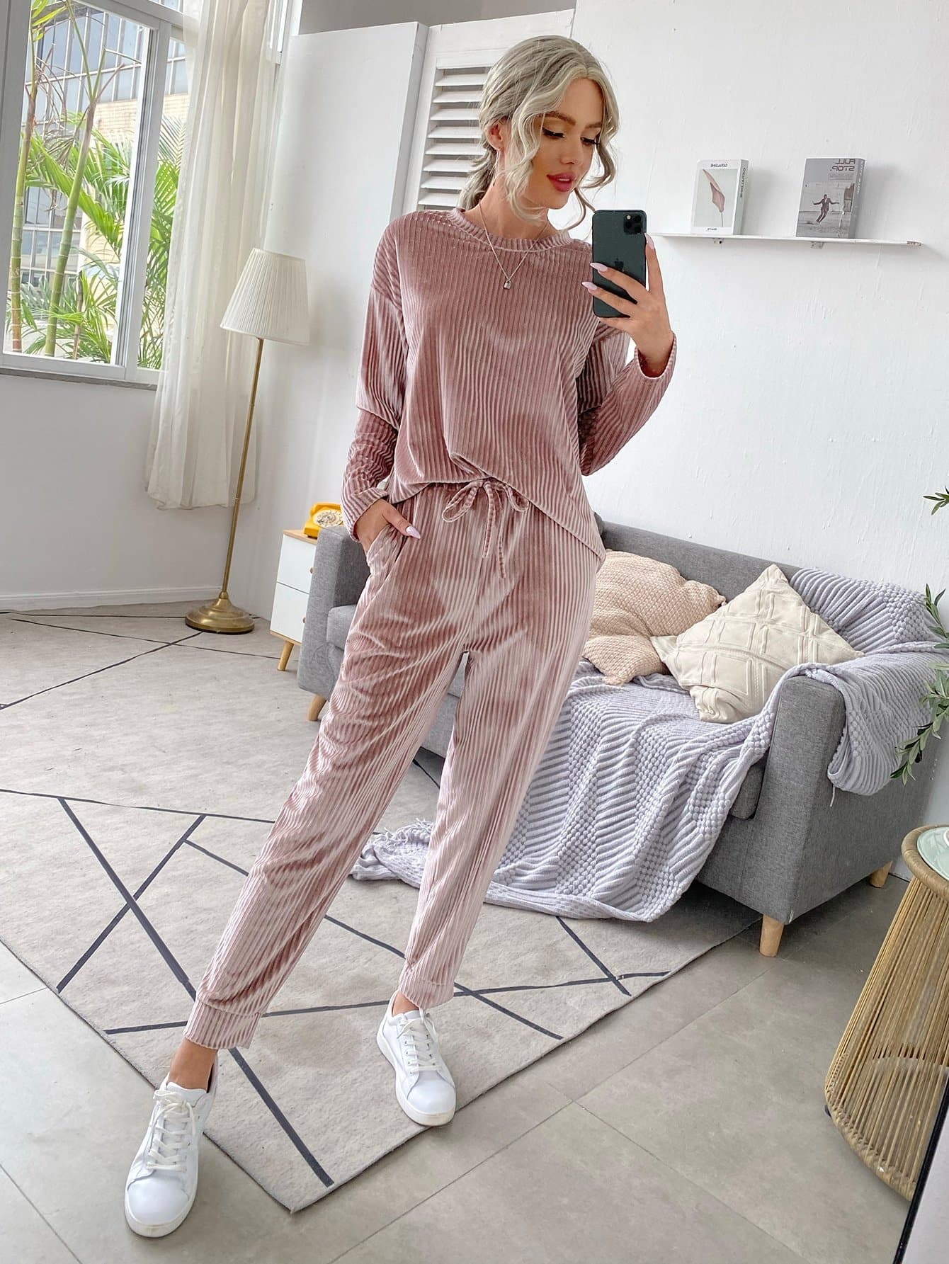 Round Neck Drop Shoulder Velvet Lounge Sleepwear Set