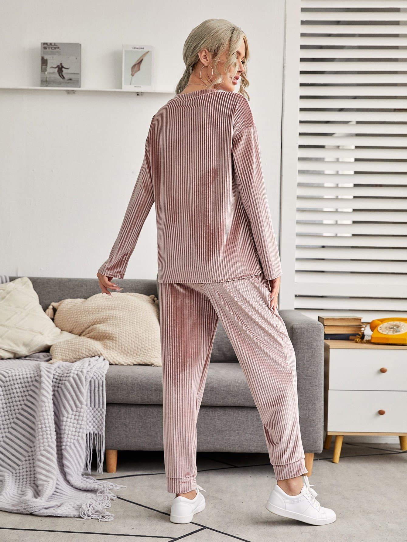 Round Neck Drop Shoulder Velvet Lounge Sleepwear Set