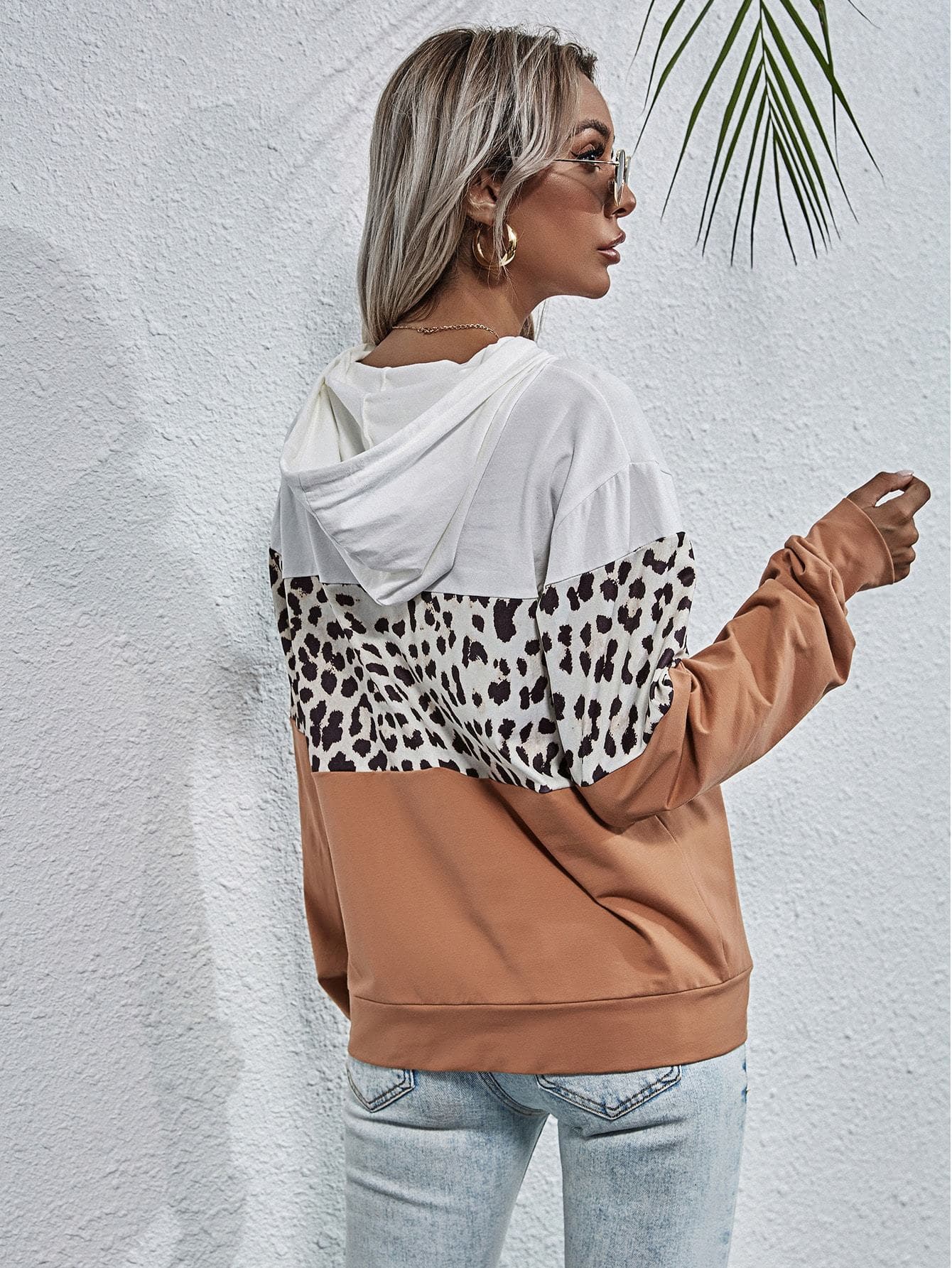Drop Shoulder Colorblock Leopard Panel Hoodie Sweatshirt