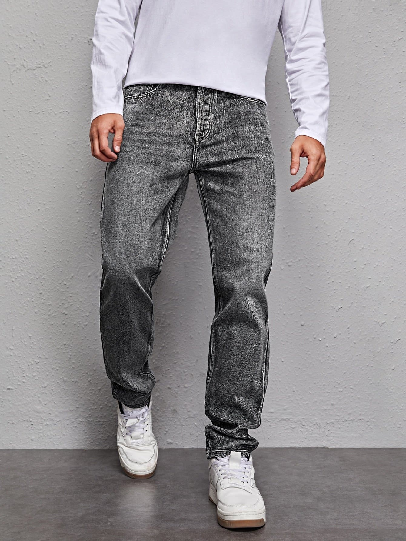 Snow Wash Straight Leg Zipper Fly Jeans