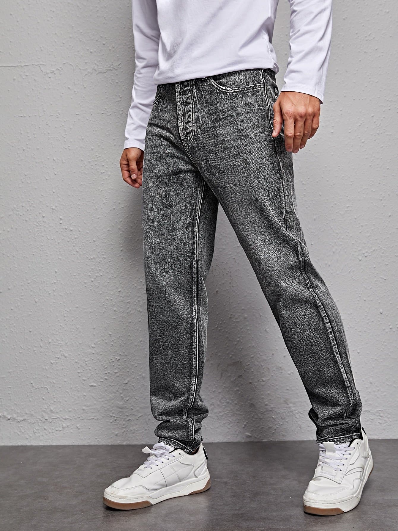 Snow Wash Straight Leg Zipper Fly Jeans