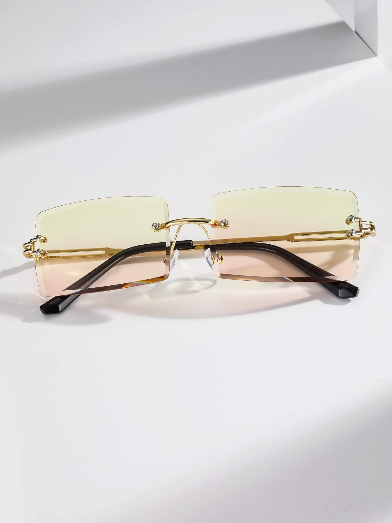 Square Rivet Decor Rimless Sunglasses