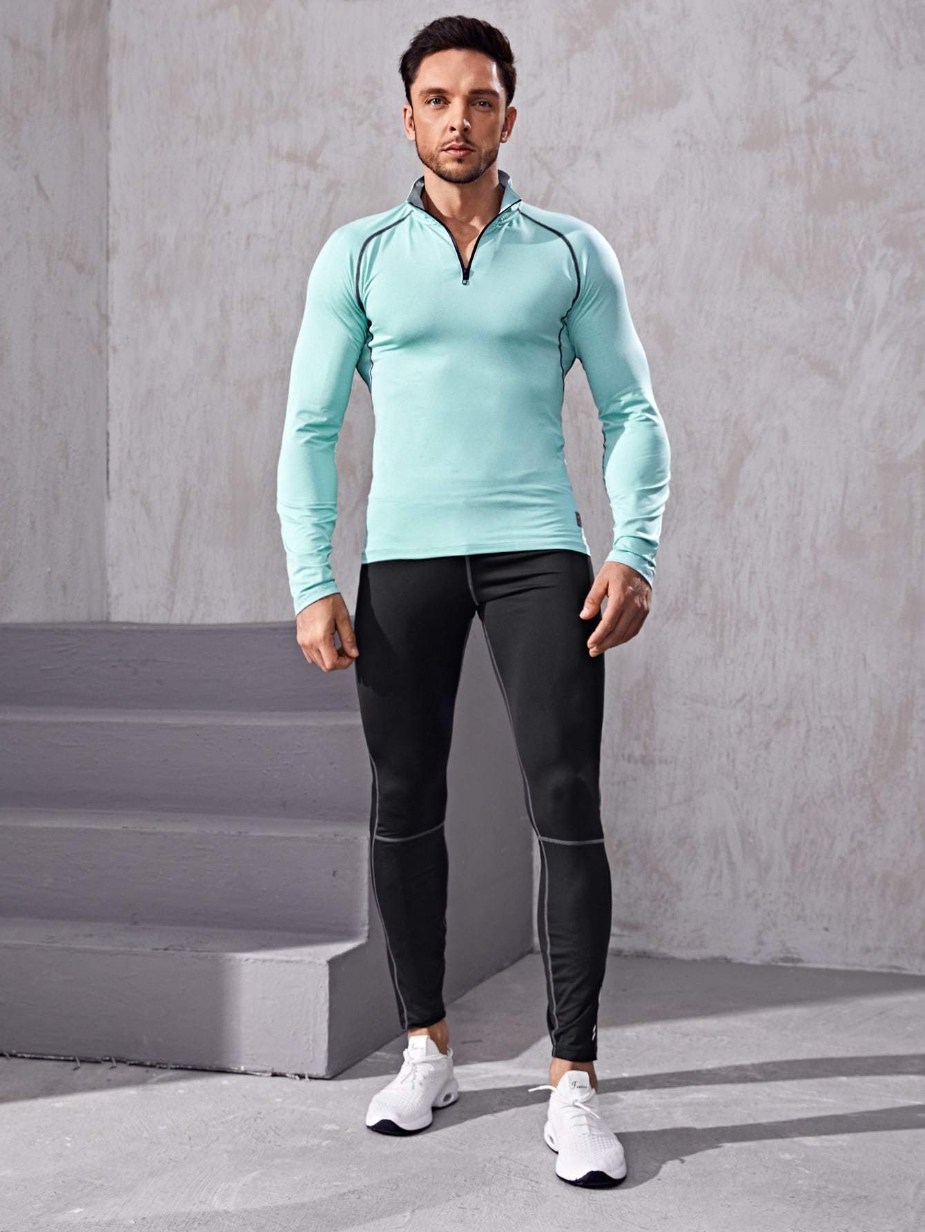 Zipper Sports Top With Letter Graphic Leggings