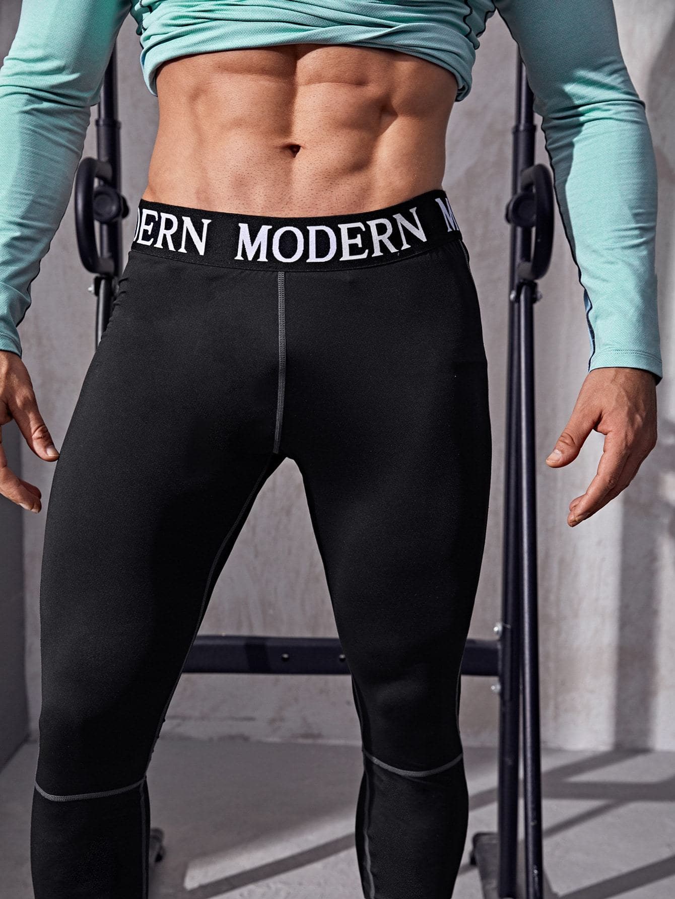 Zipper Sports Top With Letter Graphic Leggings