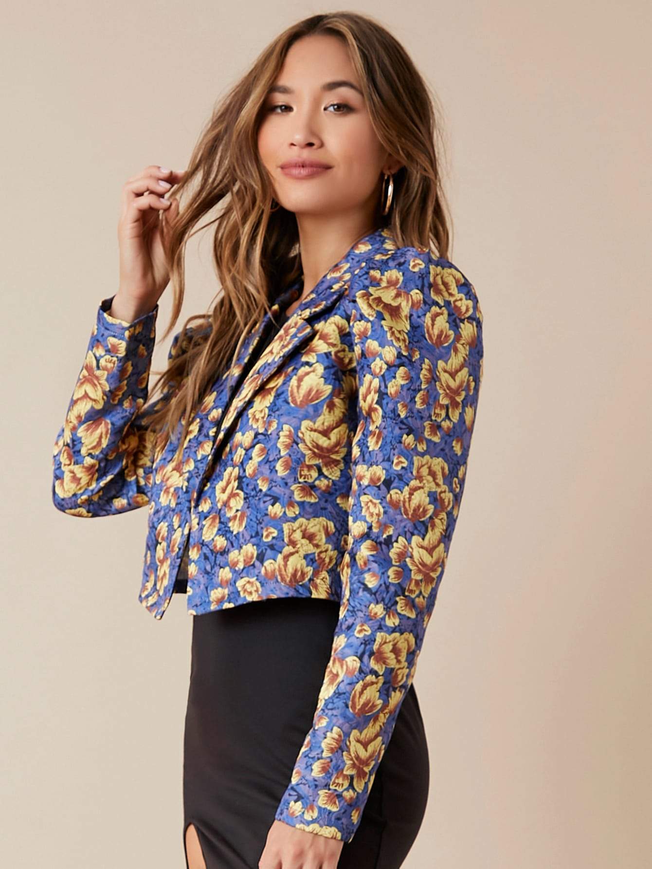 Label Neck Peak Collar Gigot Sleeve Floral Blazer