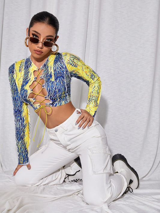 V-Neck Lace-up Front Graphic Print Slim Fit Crop Top