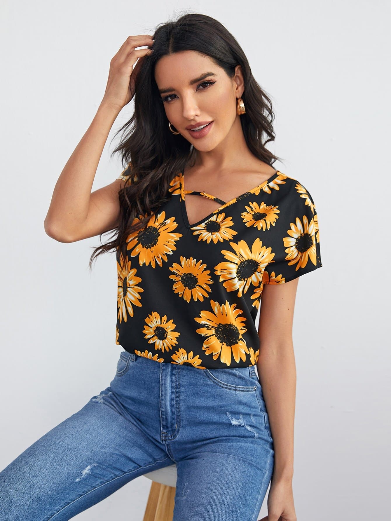 Batwing Sleeve Keyhole Neck Sunflower Print Top