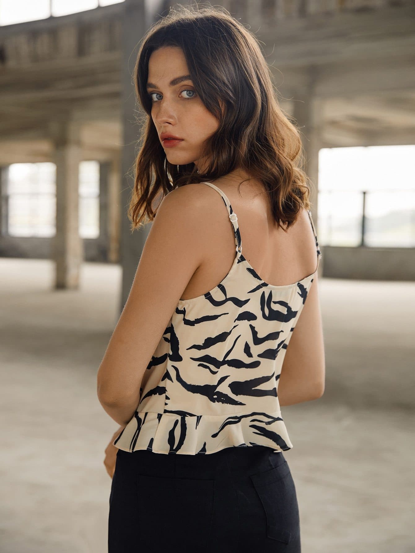 Spaghetti Strap Sleeveless All Over Print Drawstring Cami Top