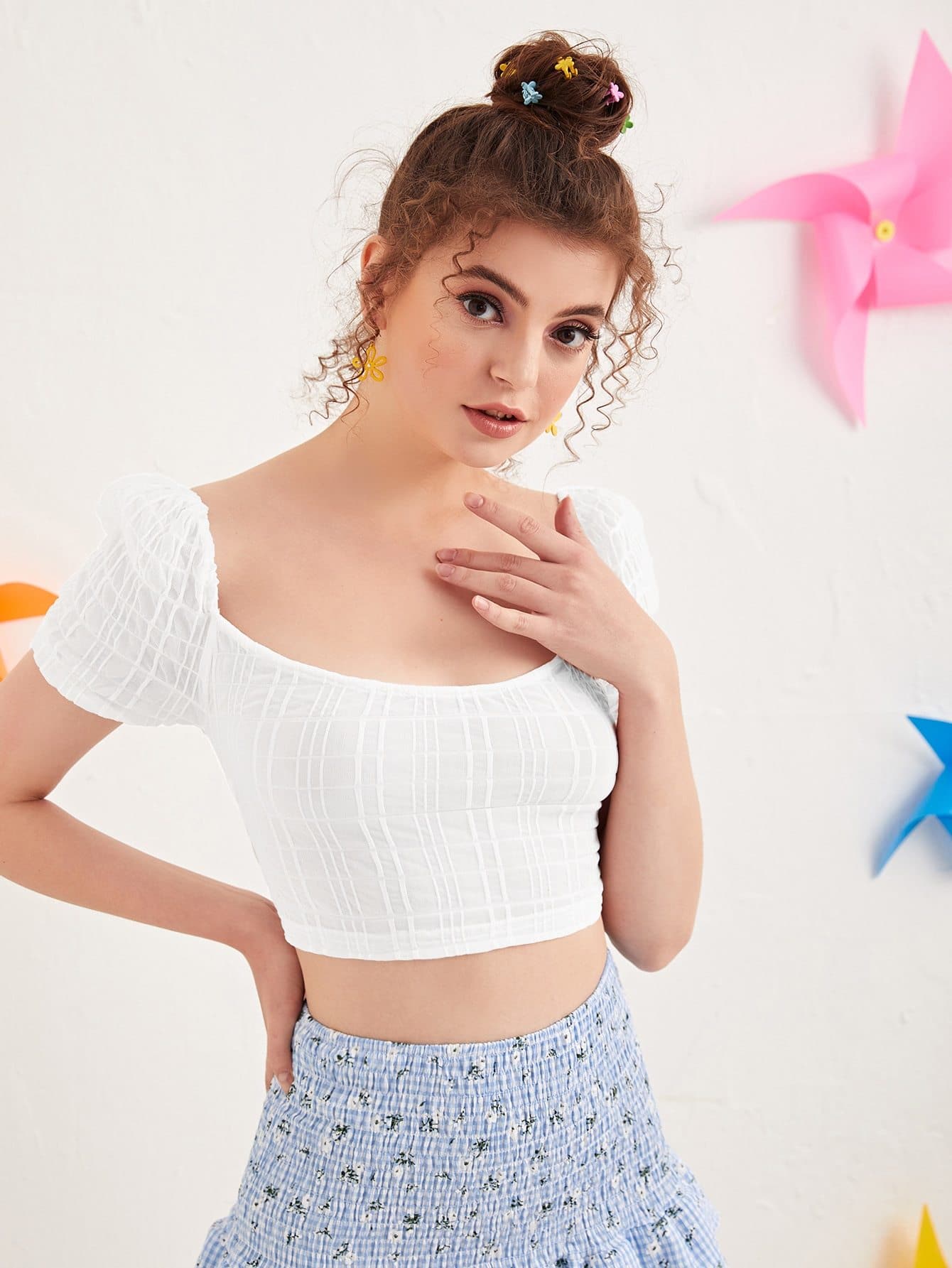 White Scoop Neck Crisscross Backless Slim Fit Top