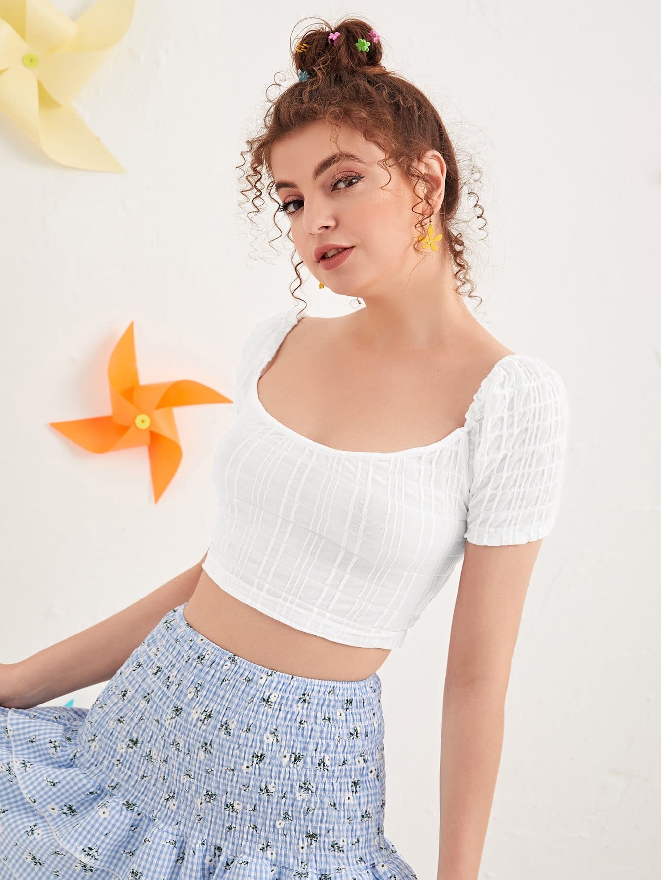 White Scoop Neck Crisscross Backless Slim Fit Top