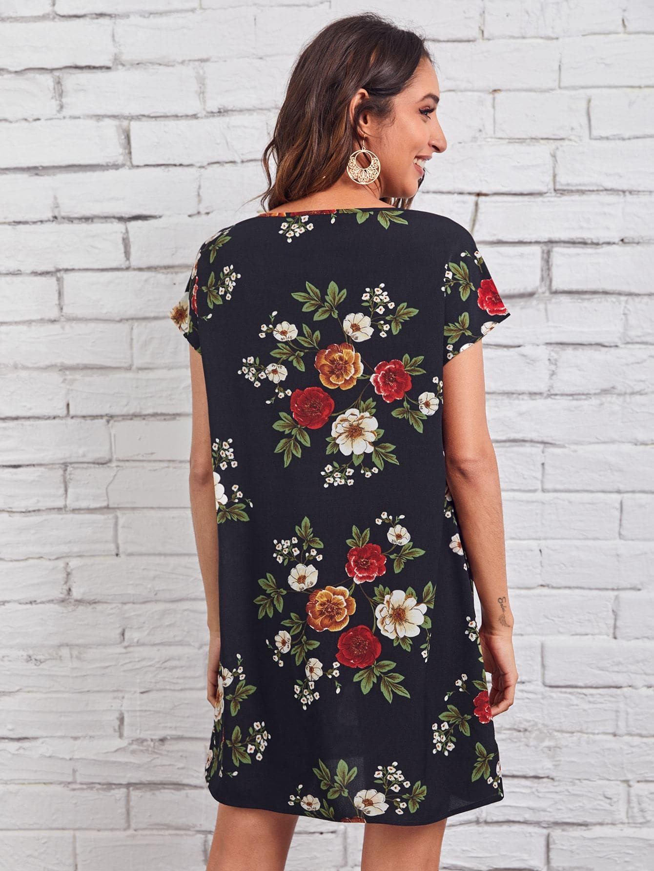 Batwing Cap Sleeve Keyhole Neck Floral Dress