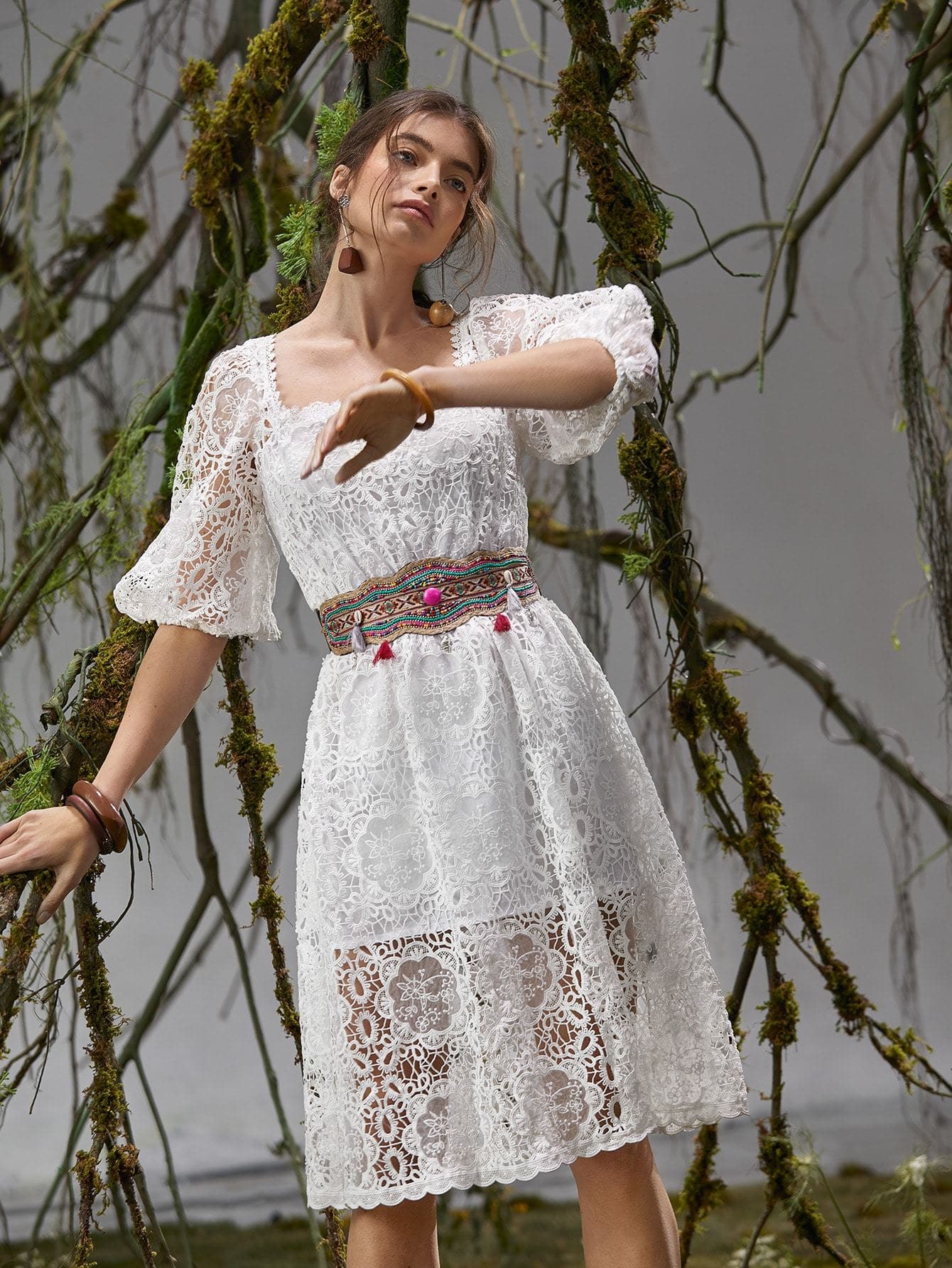 White Square Neck Lantern Sleeve Lace Dress Without Belt