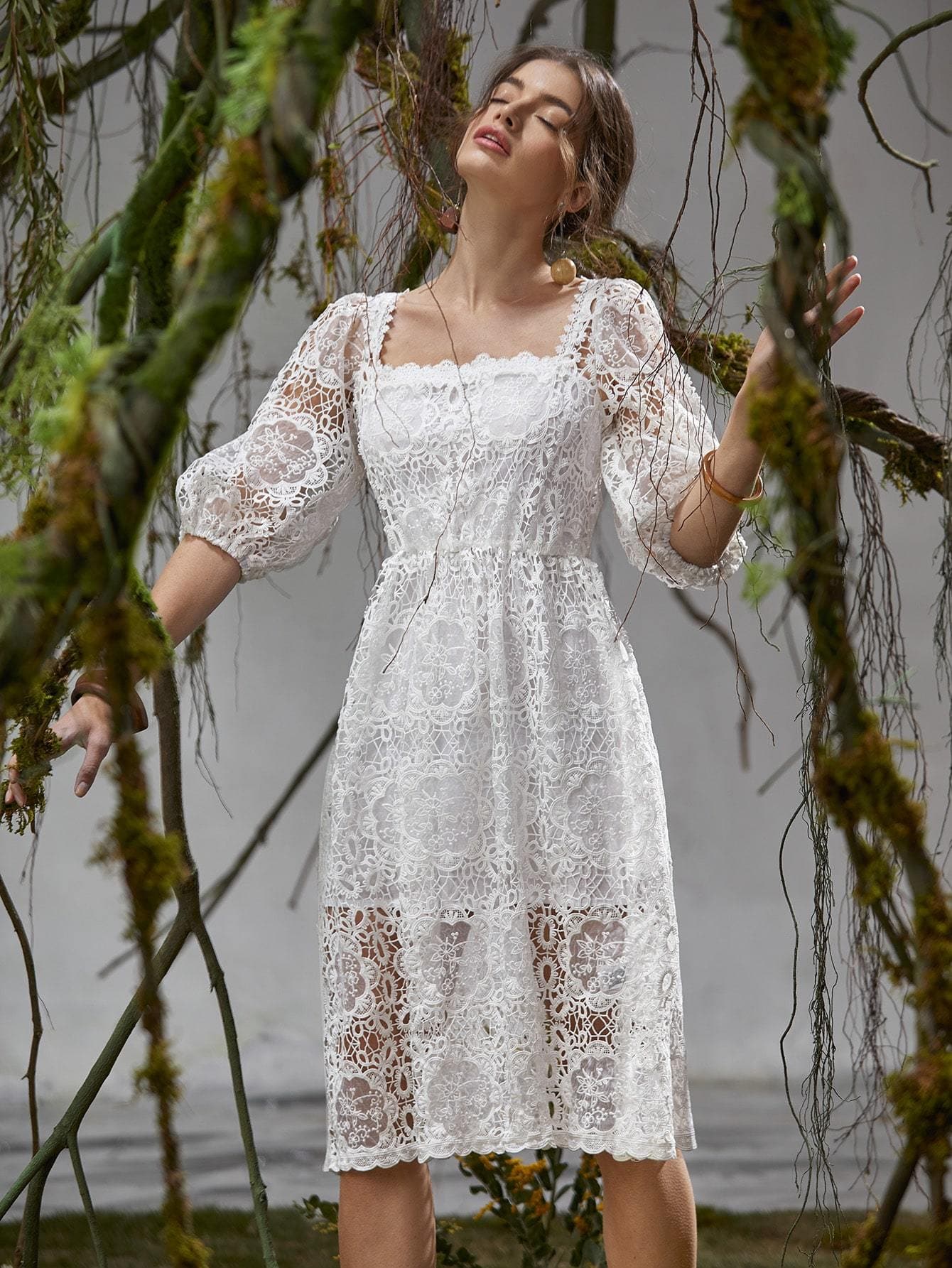White Square Neck Lantern Sleeve Lace Dress Without Belt