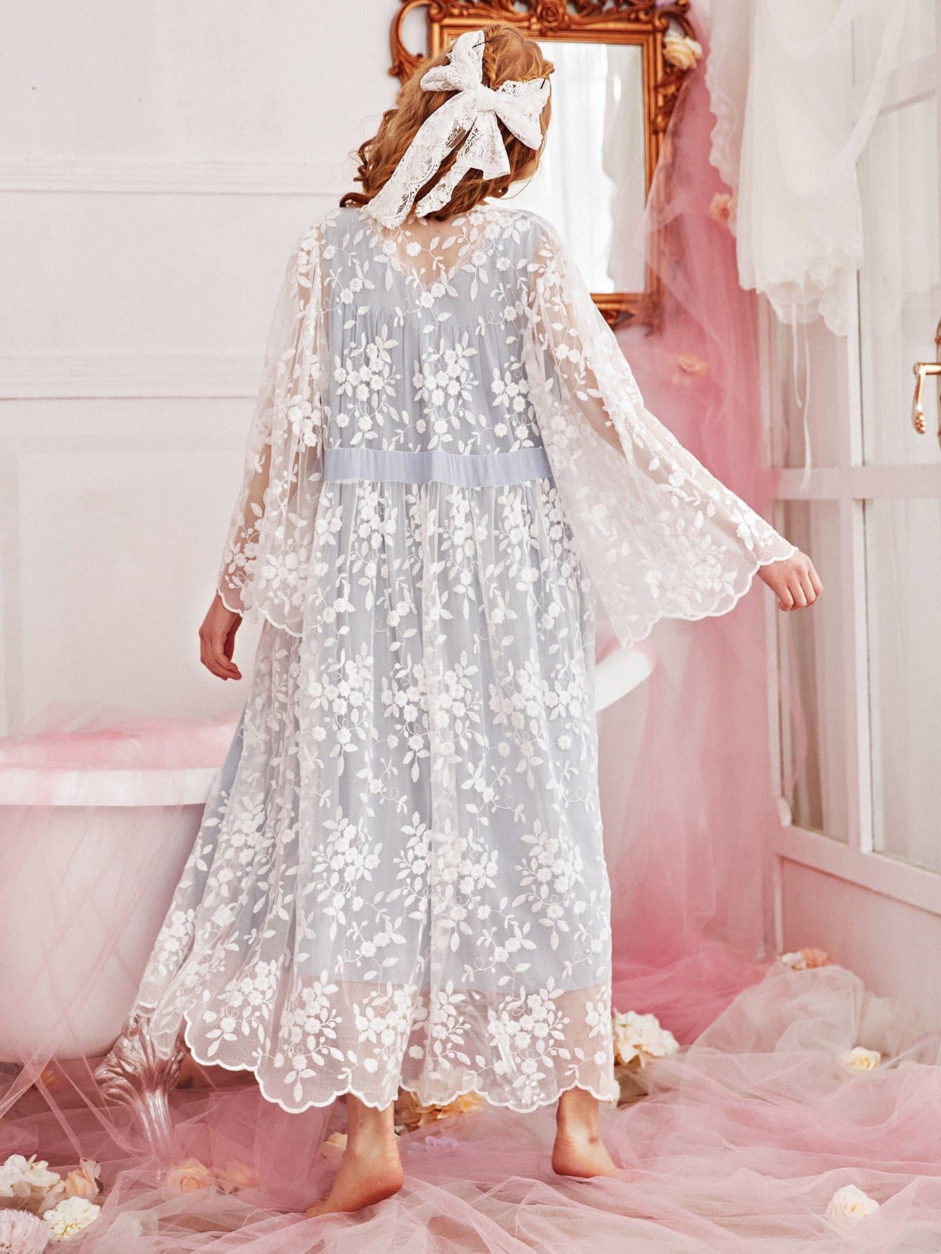 Floral Embroidery V-Neck Sleepwear Night Dress and Tie Front Robe