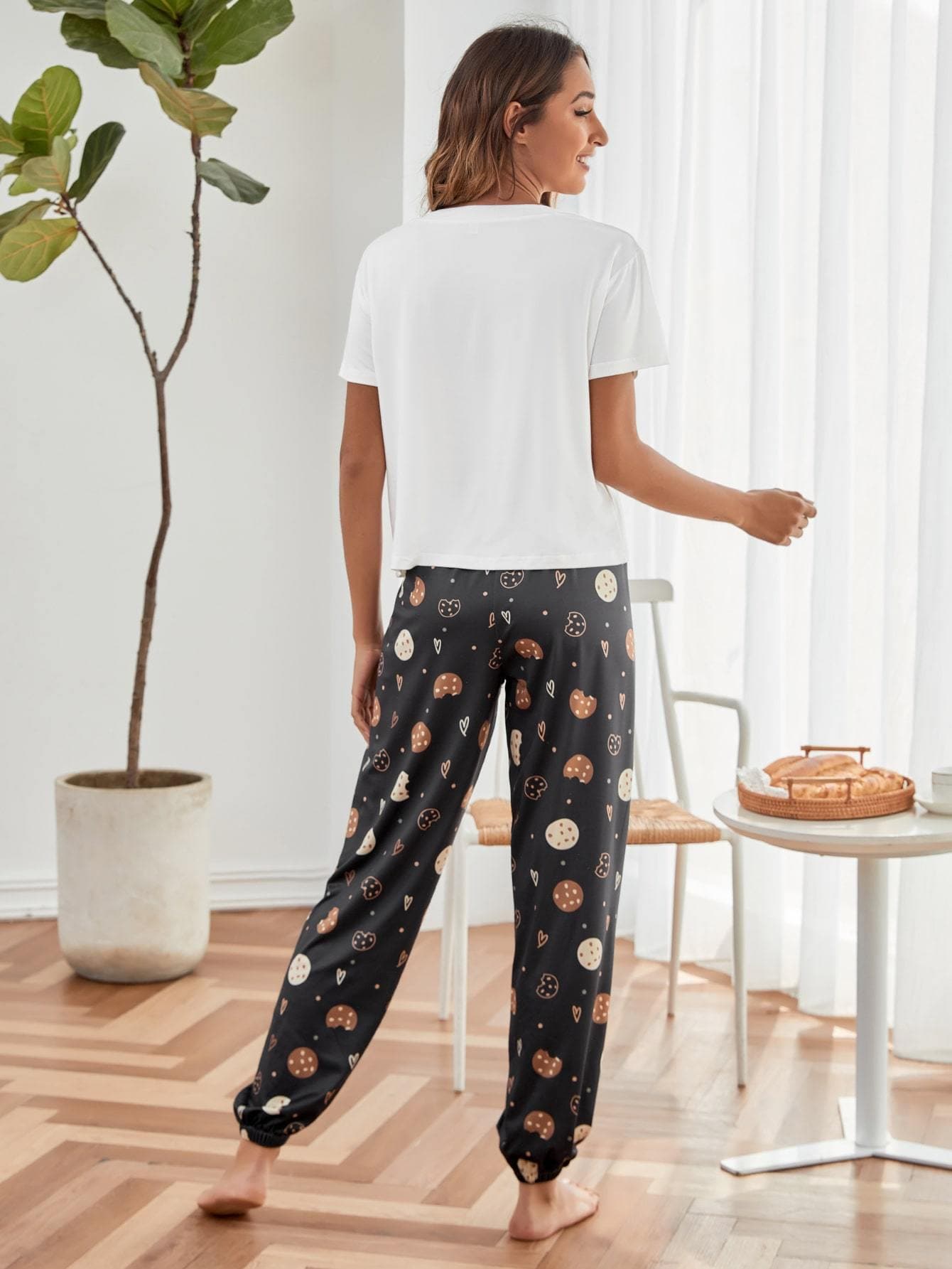 Black White Round Neck Cookie Print Pyjama Sleepwear Set