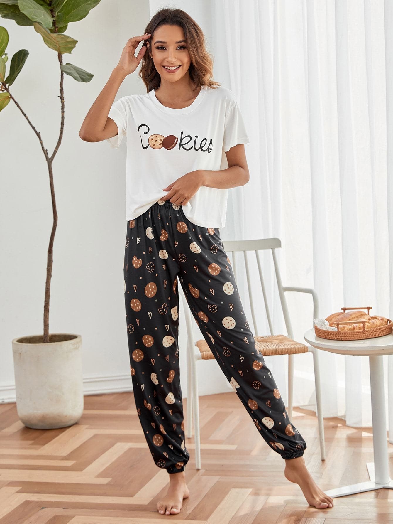Black White Round Neck Cookie Print Pyjama Sleepwear Set