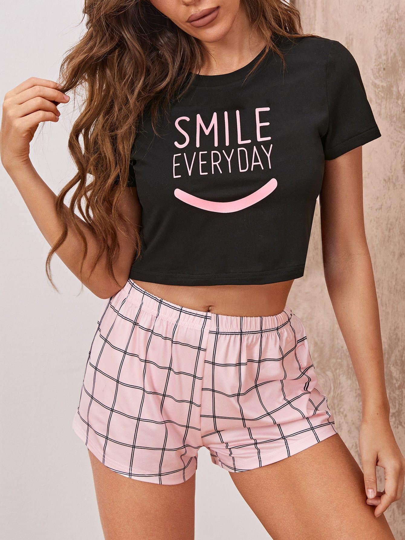Round Neck Slogan and Plaid Print Pyjama Sleepwear Set