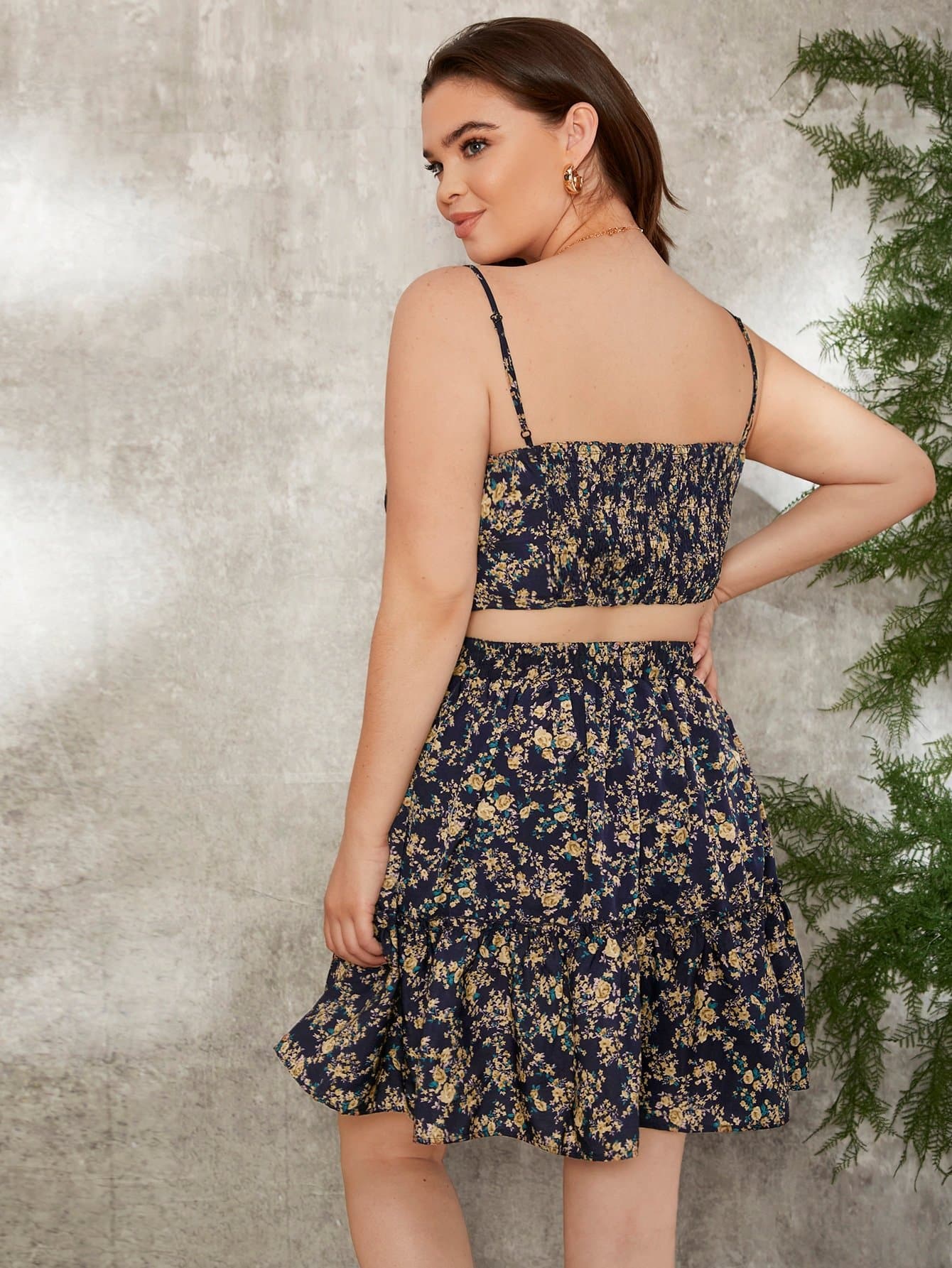 Plus Allover Floral Print Spaghetti Strap Sleeveless Shirred Back Cami Top and Skirt Set