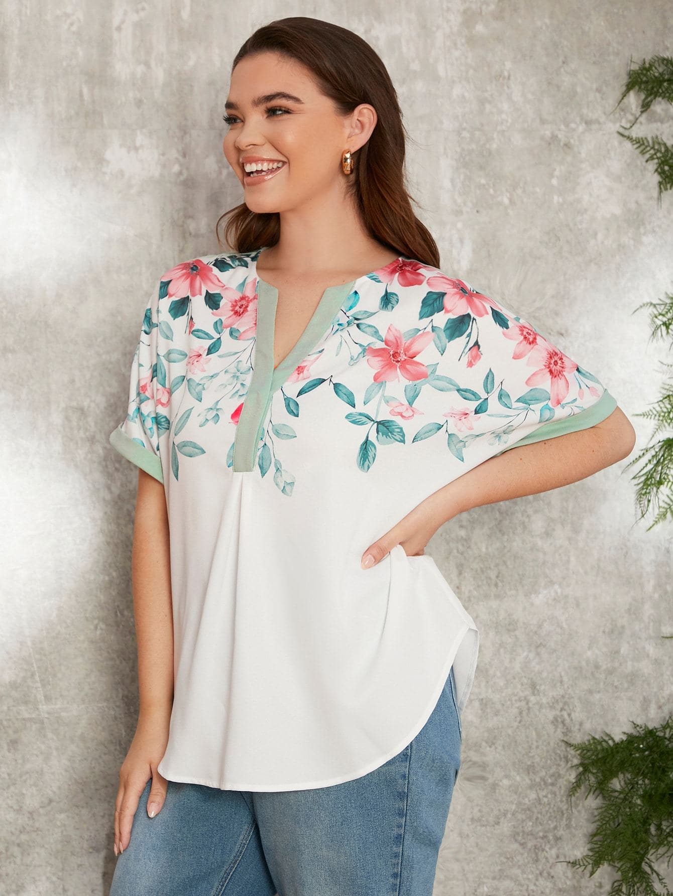 Plus White Floral Notched Neck Batwing Short Sleeve Top