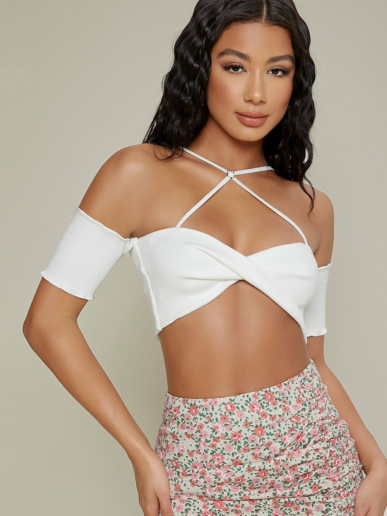 White Cold Shoulder Twisted Lettuce-Edge Strappy Slim Fit Crop Top
